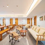 Denpa Inn - Shanghai Hongqiao Jinhui Road Branch