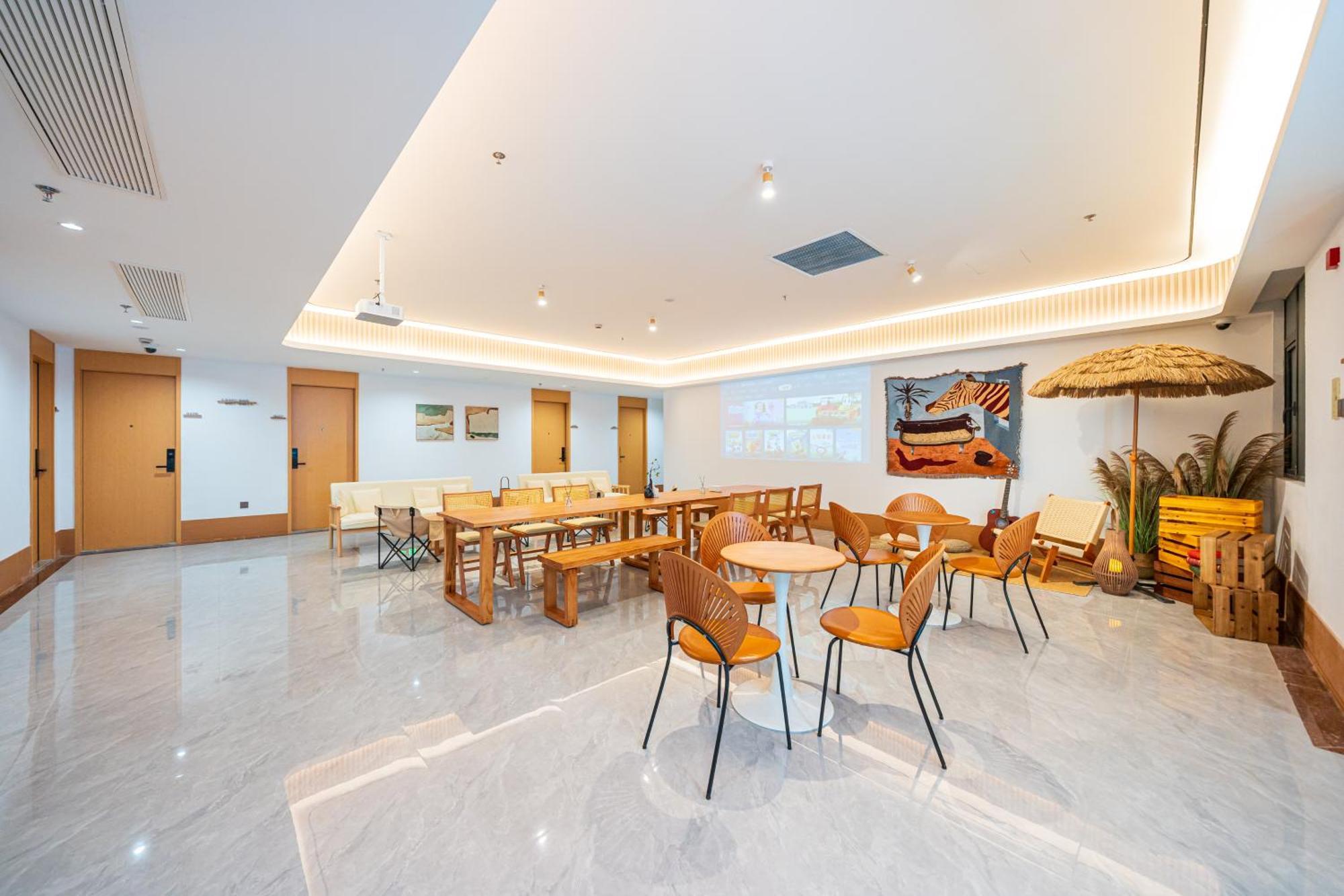 Denpa - Hongqiao Jinhui Road Branch Hostel *