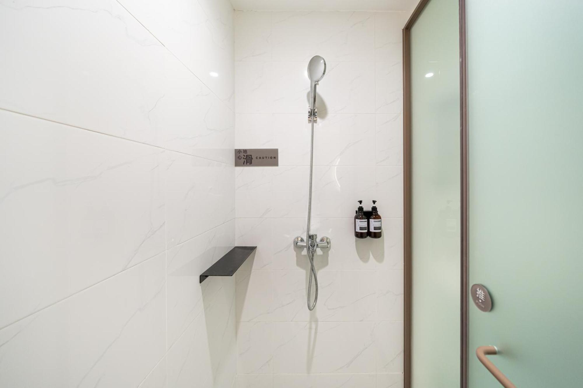 Denpa - Hongqiao Jinhui Road Branch Hostel Shanghai
